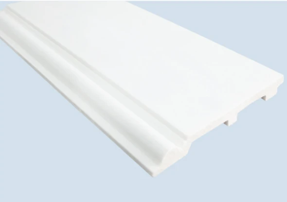 Moderne minimalistische witte PS-plint