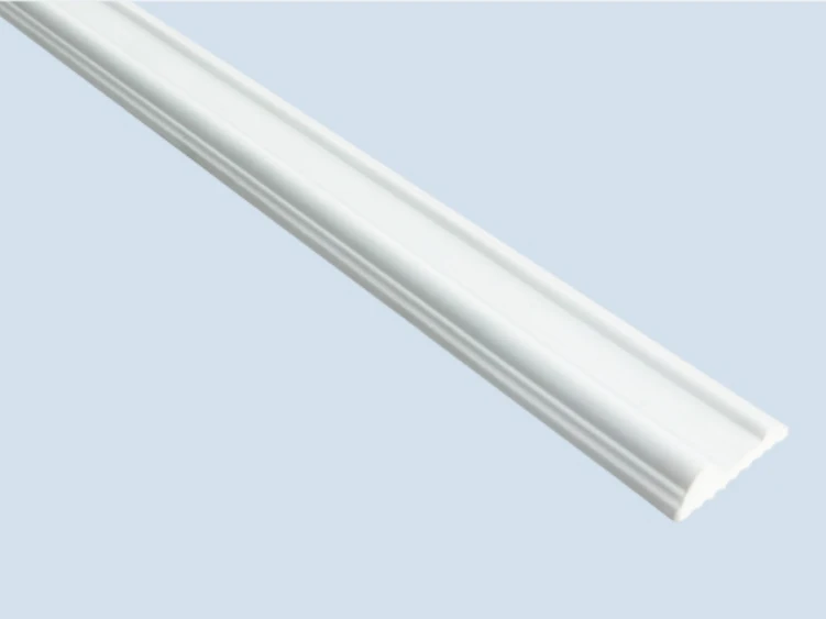 Effen witte PS-wand-vloerlijst